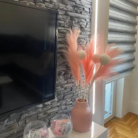 Apartman Ella *